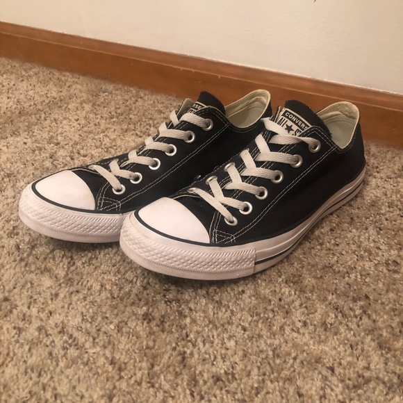 Converse Shoes - Size 9 Converse